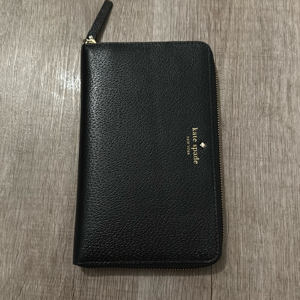 NWT Kate Spade Large Travel Wallet